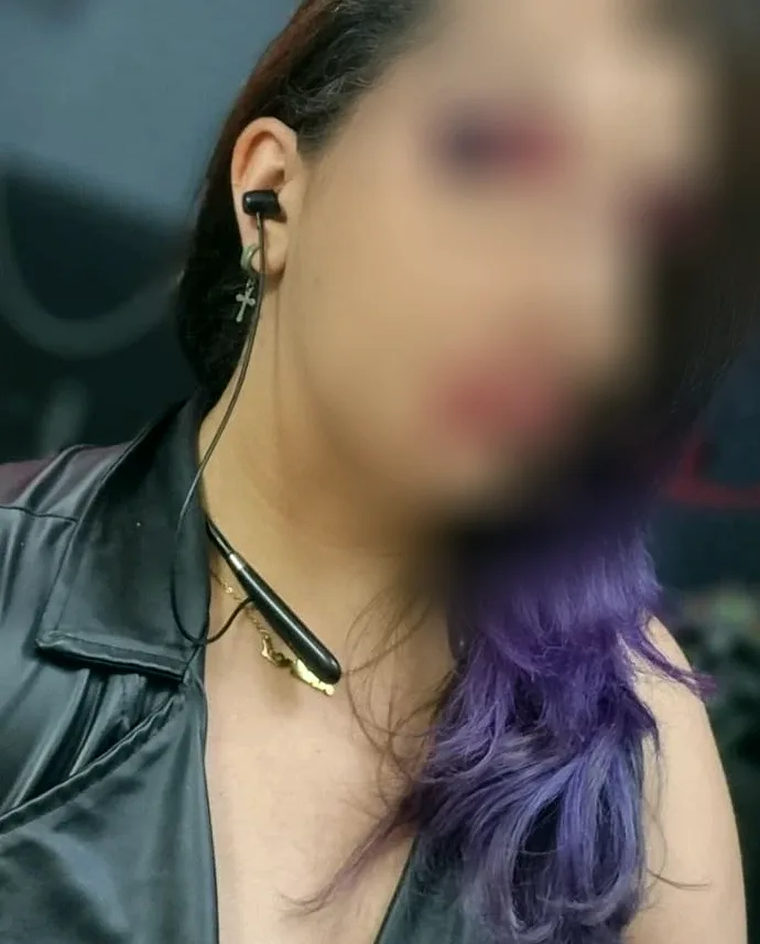 Isobel, 39