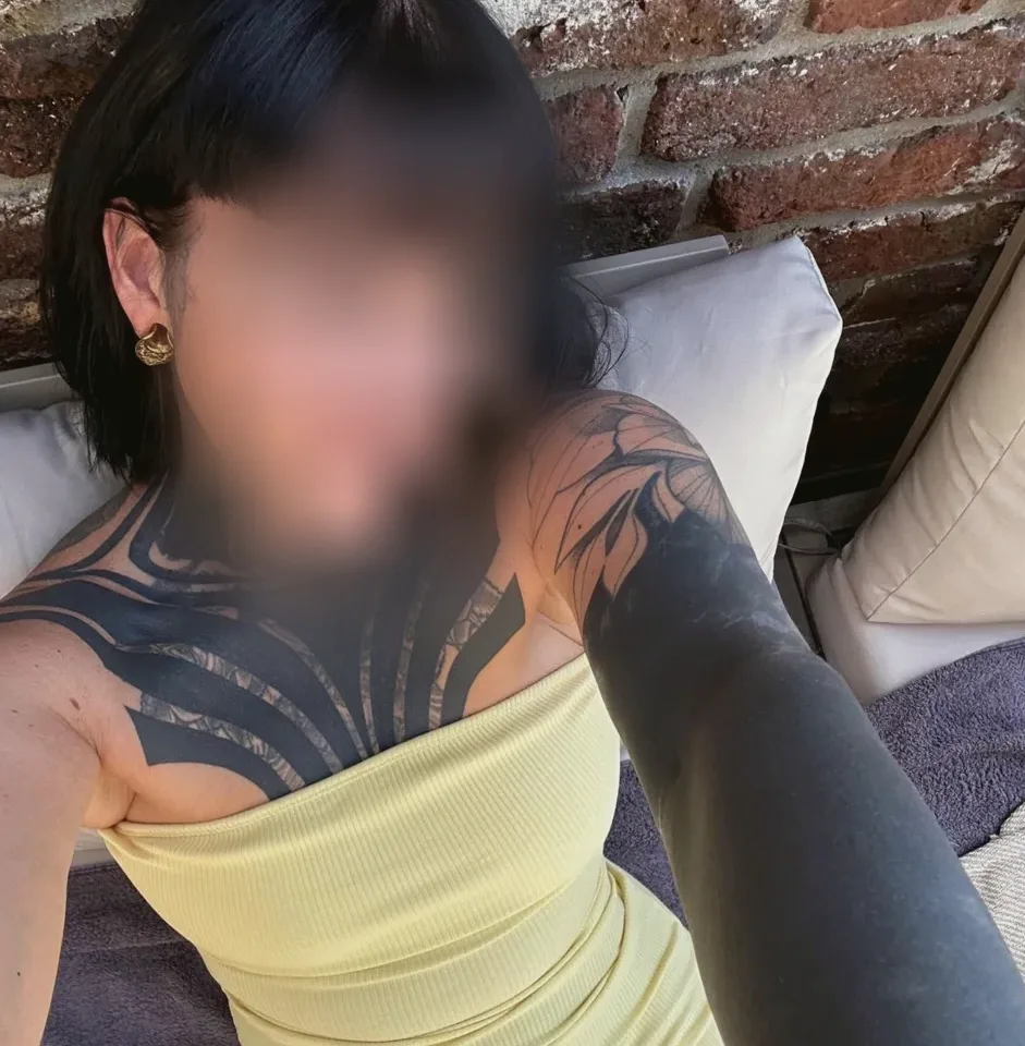 Jade, 35