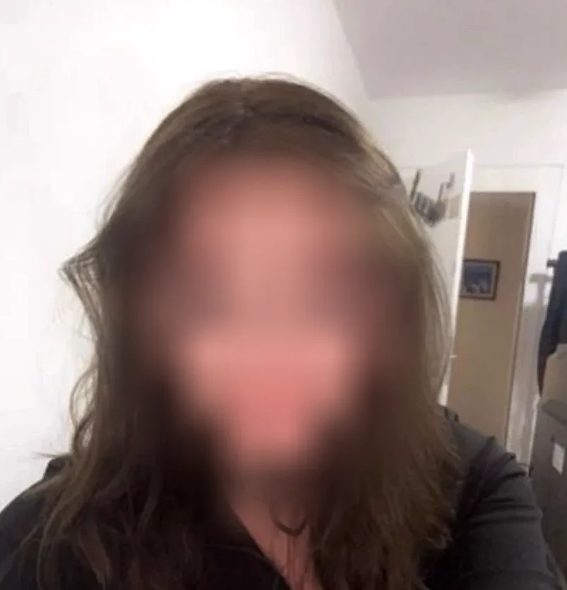 Rosie, 25